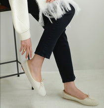Load image into Gallery viewer, OLGA in Natural Shearling leather
