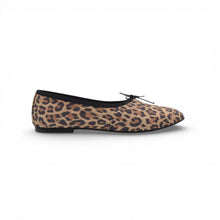 Carica l'immagine nel visualizzatore di Gallery, OLGA in Camoscio Maculato Leopard