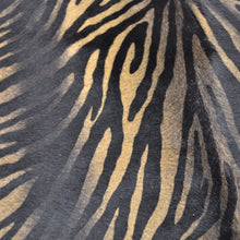 Carica l'immagine nel visualizzatore di Gallery, cavallino-zebrato-marrone-pellame