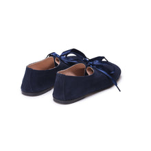 Carica l'immagine nel visualizzatore di Gallery, BETTA in Camoscio Blu Scuro-Stringata-Spelta Milano