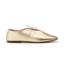 Carica l'immagine nel visualizzatore di Gallery, GIULIA in Laminato Oro-Stringata-Spelta Milano