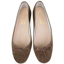 Carica l'immagine nel visualizzatore di Gallery, Nicole in Camoscio Cioccolato-Ballerina-Spelta Milano