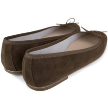 Carica l'immagine nel visualizzatore di Gallery, Nicole in Camoscio Cioccolato-Ballerina-Spelta Milano
