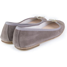 Carica l'immagine nel visualizzatore di Gallery, Nicole in Camoscio Tortora-Ballerina-Spelta Milano