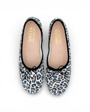 Carica l'immagine nel visualizzatore di Gallery, OLGA in Camoscio Maculato Leopardo
