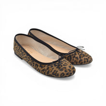Carica l'immagine nel visualizzatore di Gallery, NICOLE in Camoscio Maculato Leopard Scuro - PRONTA CONSEGNA
