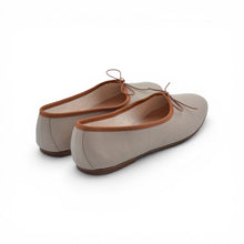 Load image into Gallery viewer, OLGA in Nappa Beige, Brown Gros READY-TO-SHIP
