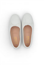 Load image into Gallery viewer, OLGA in White Nappa
