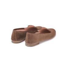 Load image into Gallery viewer, ORTENSIA in Camoscio Cioccolato-Slip-on-Spelta Milano
